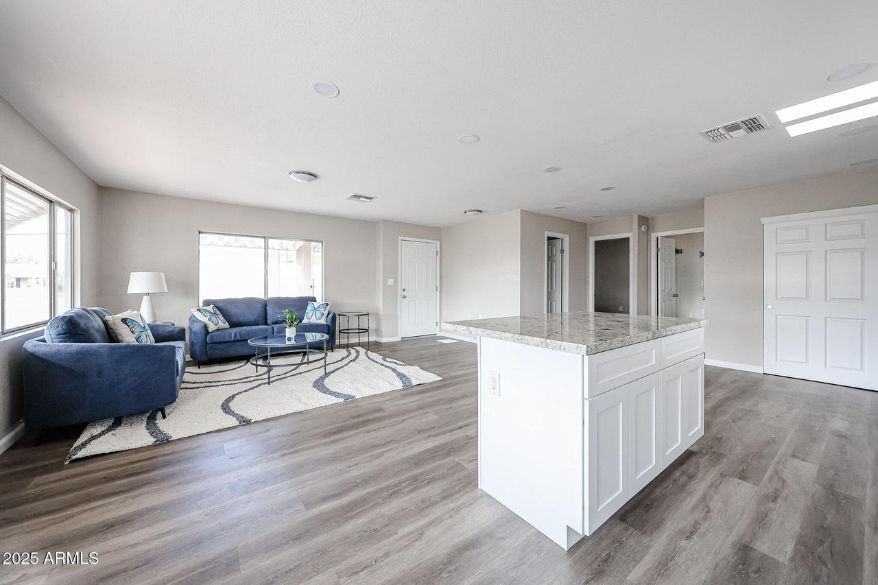10960 N 67th Ave. #223, Glendale, AZ 85304