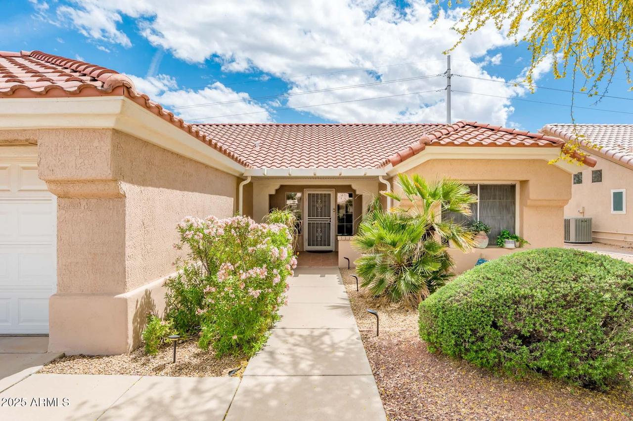 15621 W Sky Hawk Dr., Sun City West, AZ 85375