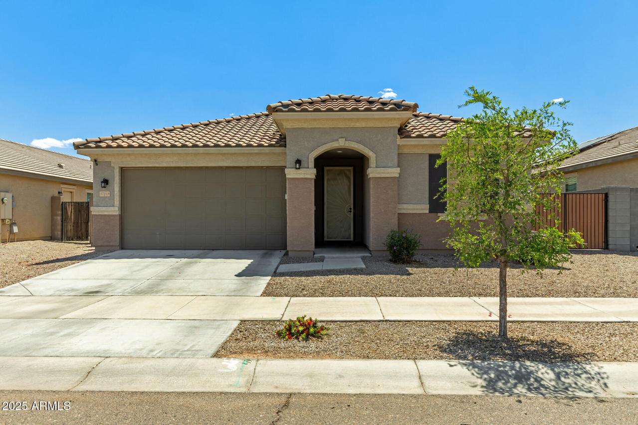 17219 W Gibson Ln., Goodyear, AZ 85338