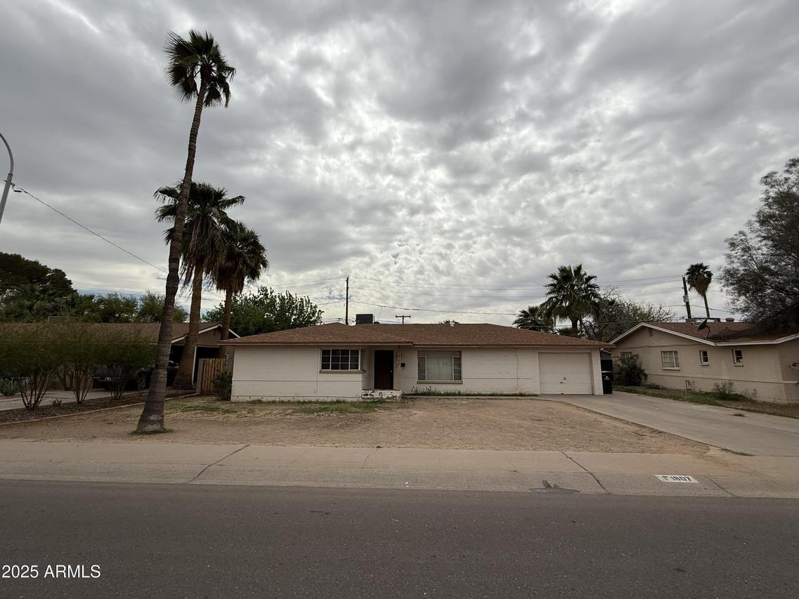 1807 W Hazelwood St., Phoenix, AZ 85015