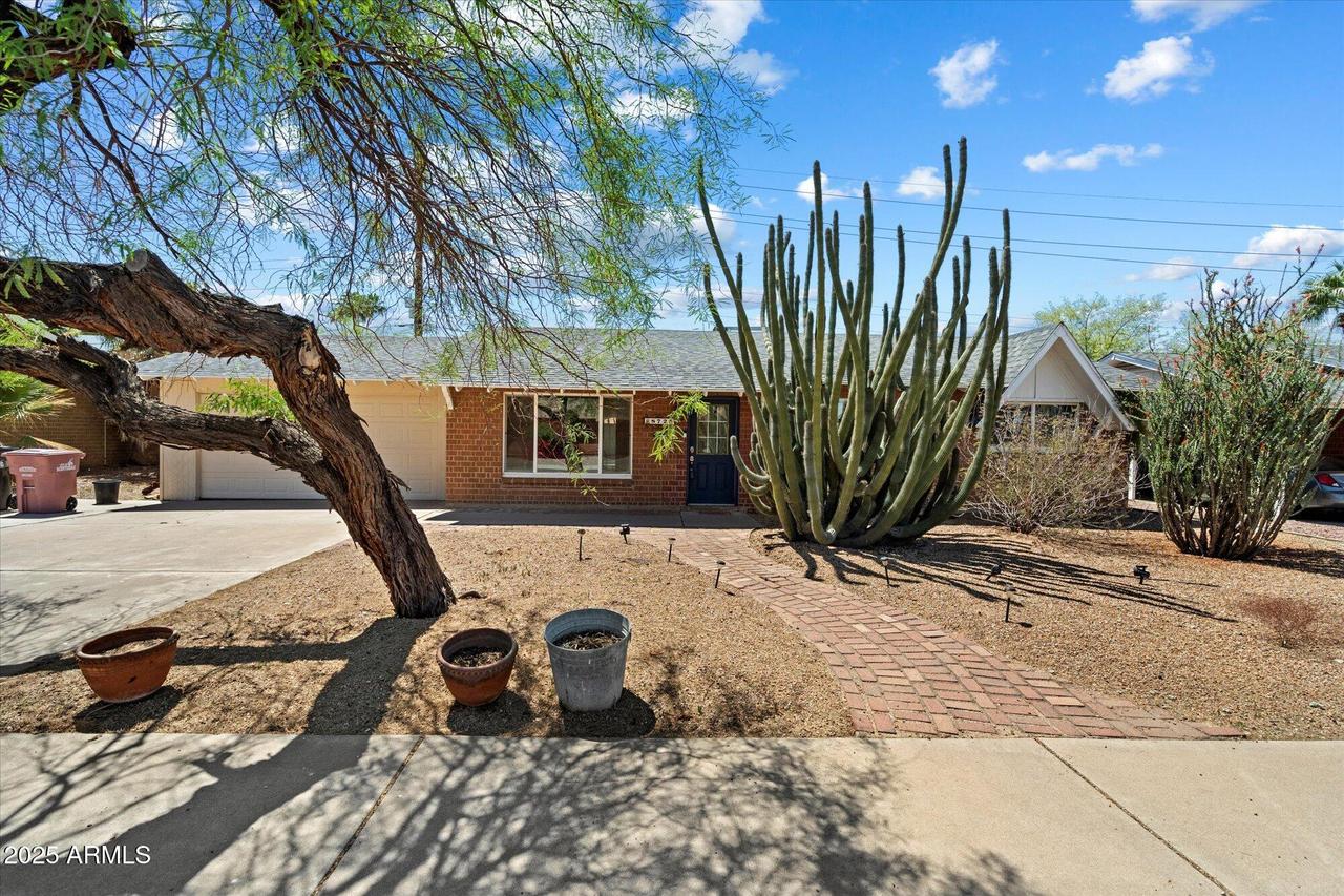 8725 E Coronado Rd., Scottsdale, AZ 85257