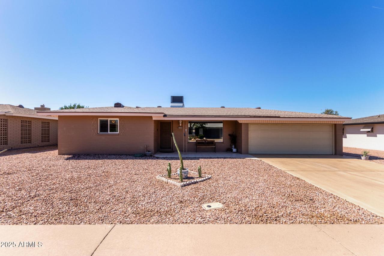 6705 E Des Moines St., Mesa, AZ 85205