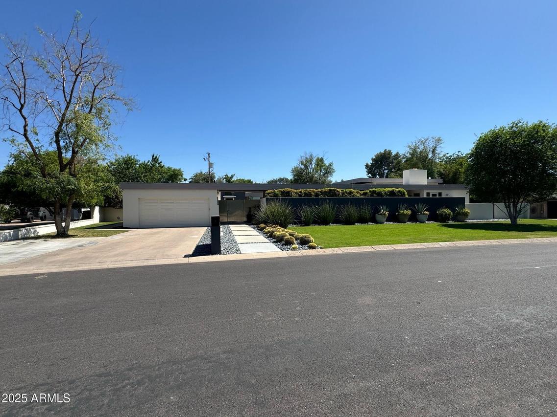 523 W Vista Ave., Phoenix, AZ 85021