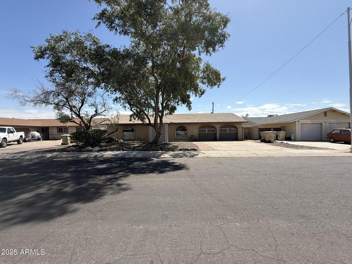 8115 N 56th Ave., Glendale, AZ 85302