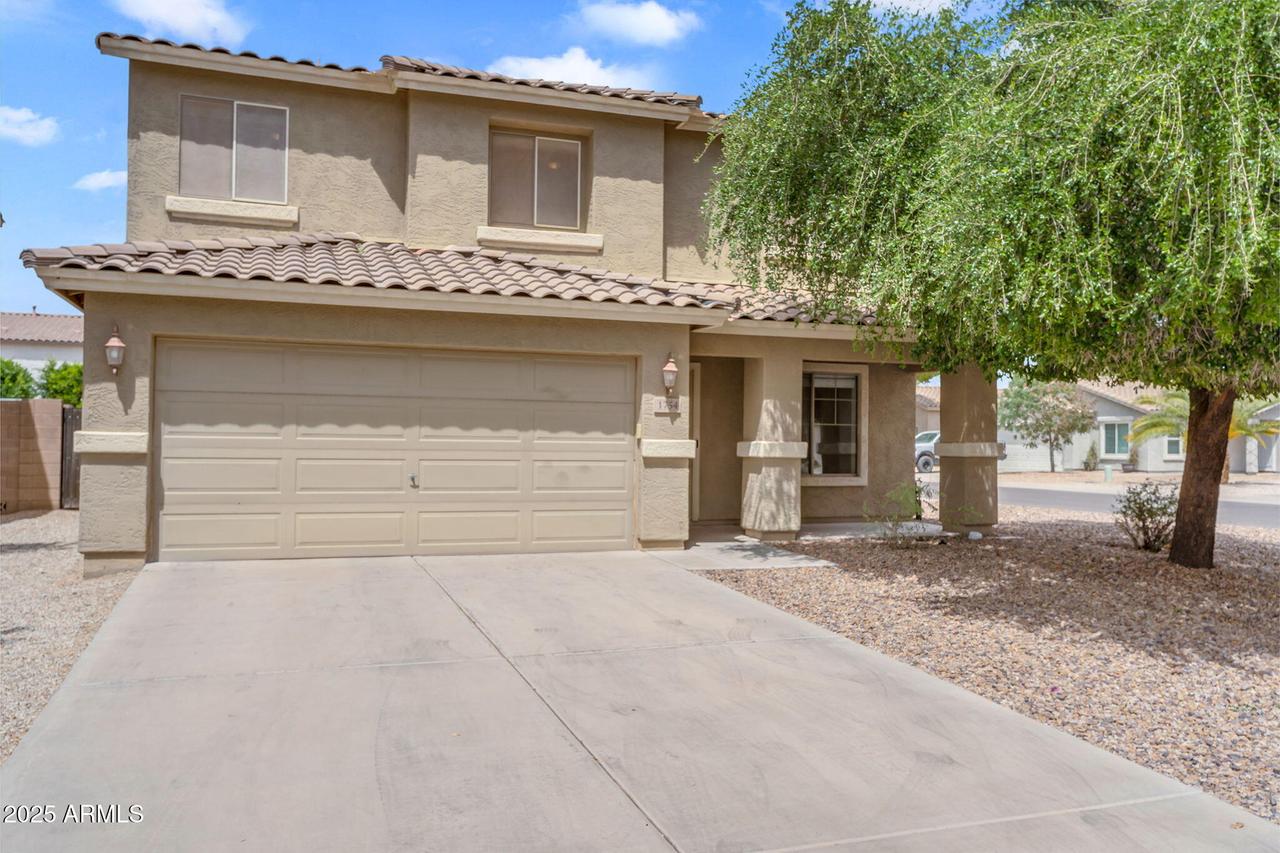 1754 E Bradstock Way, San Tan Valley, AZ 85140