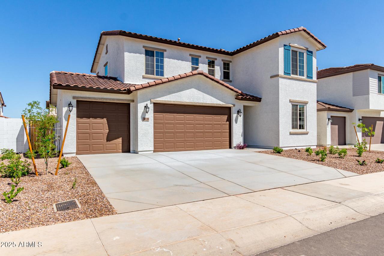 10229 N 49th Dr., Glendale, AZ 85302
