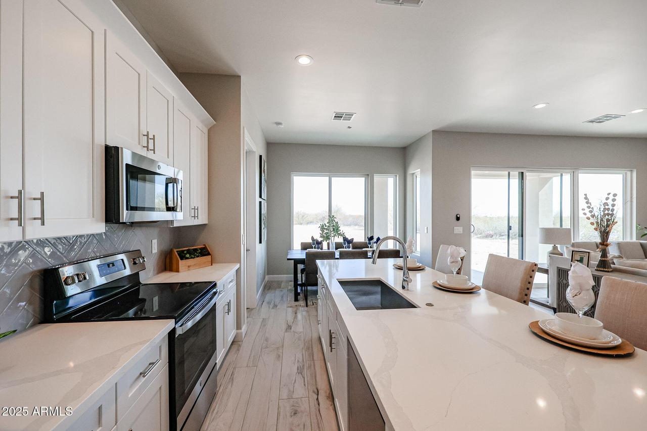 28309 N 213th Dr., Wittmann, AZ 85361