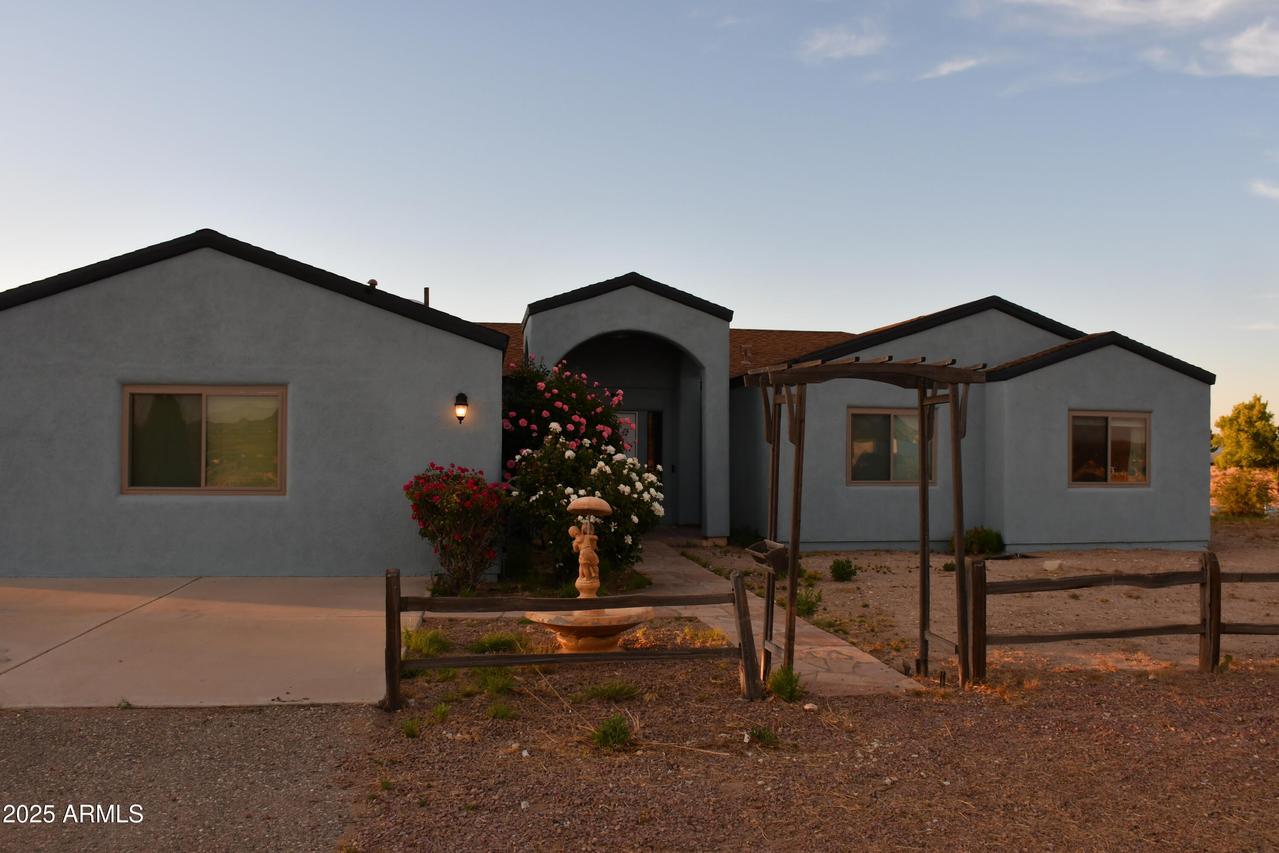 3298 W Monte Vista Tr., Benson, AZ 85602