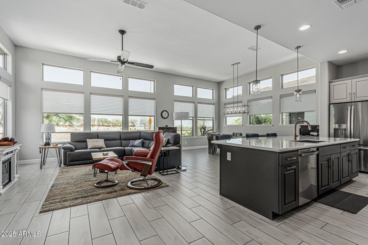 5233 N 207th Dr., Buckeye, AZ 85396