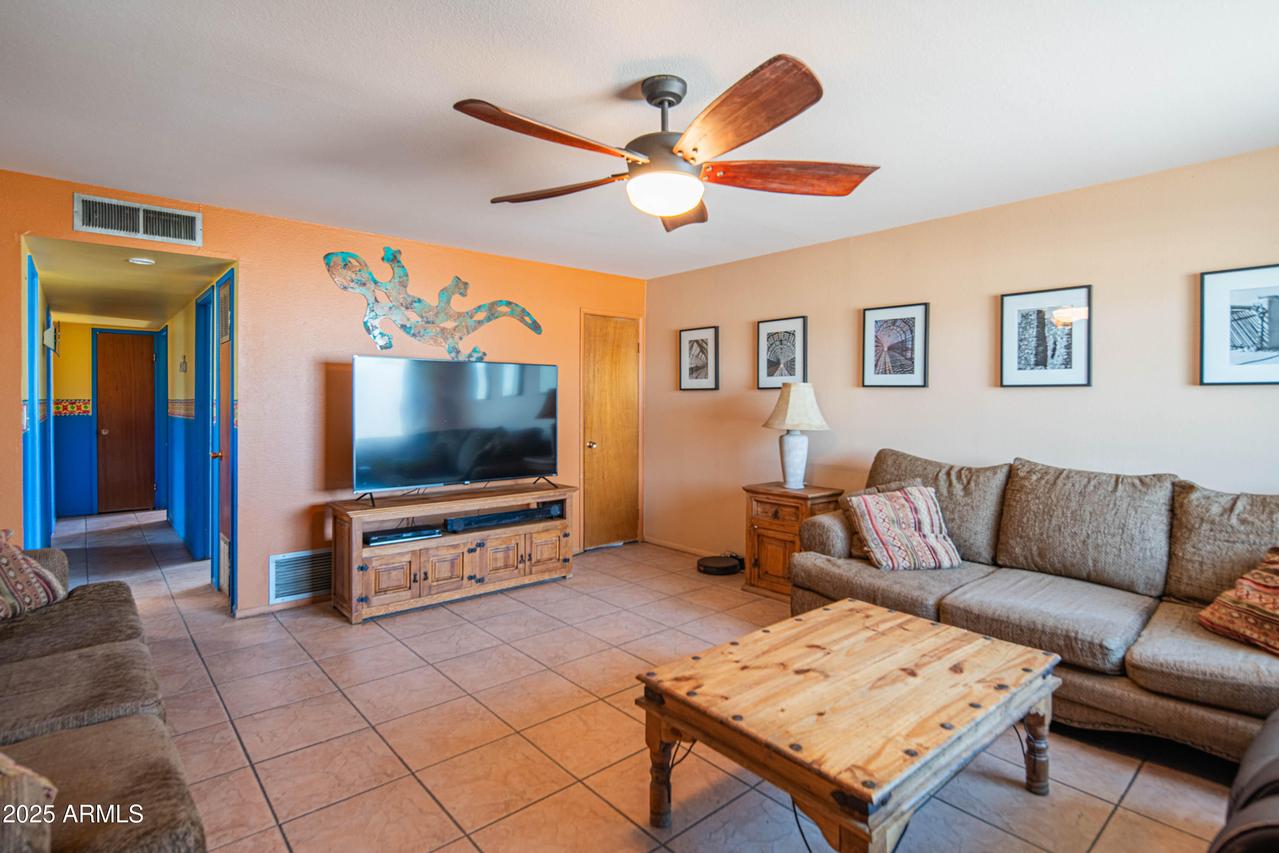2534 N Mitchell St., Phoenix, AZ 85006