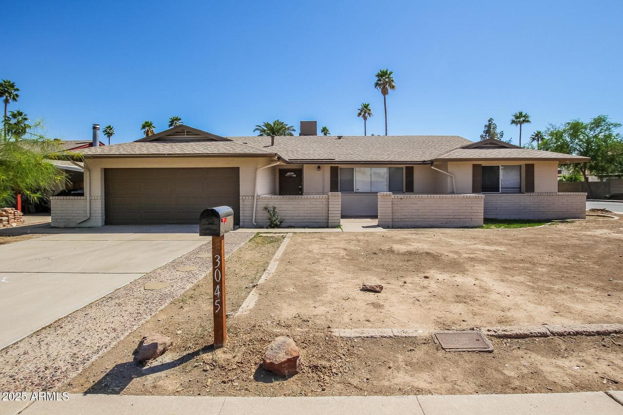 3045 W Palmaire Ave., Phoenix, AZ 85051