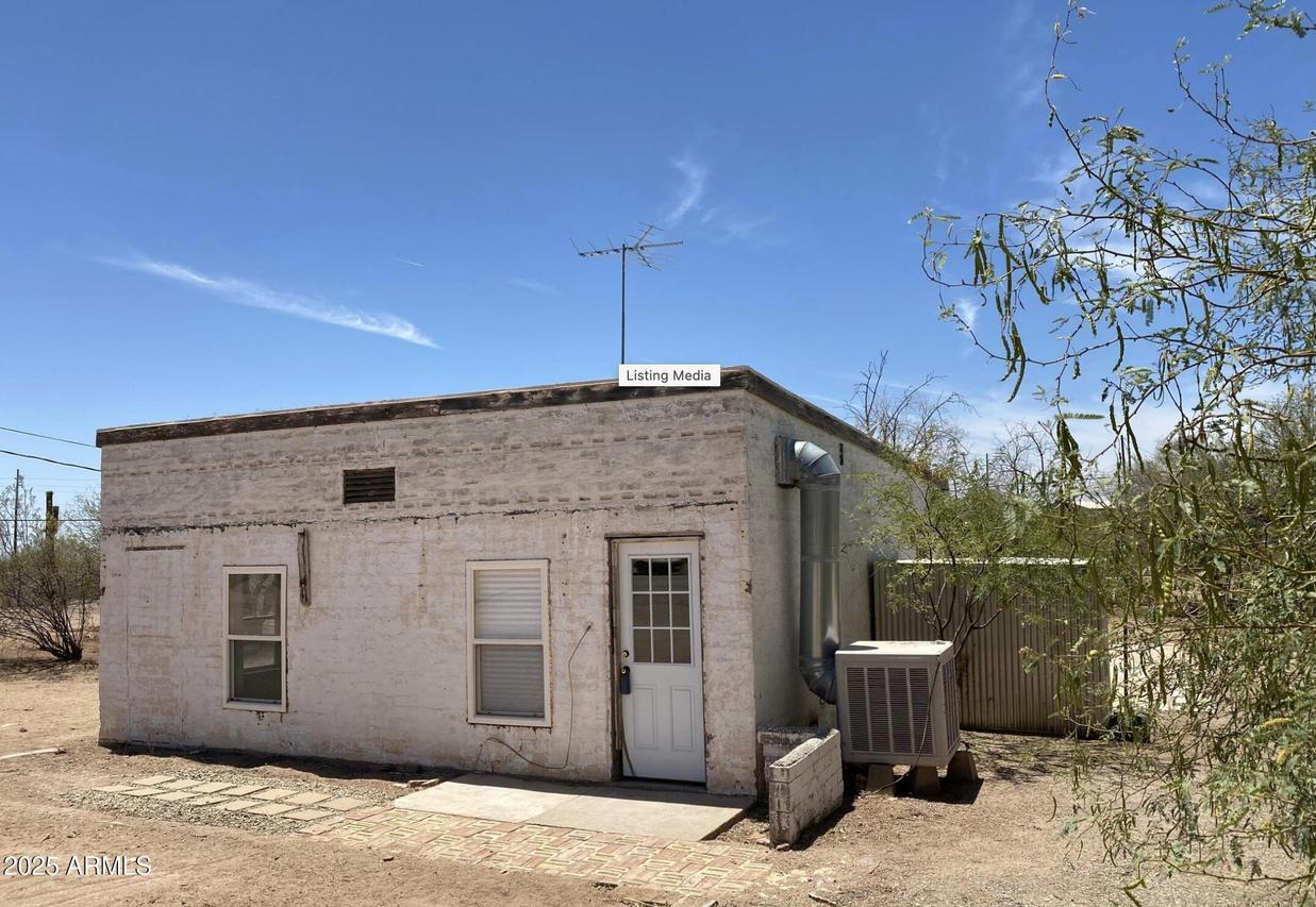 41238 N 260th Ave., Morristown, AZ 85342