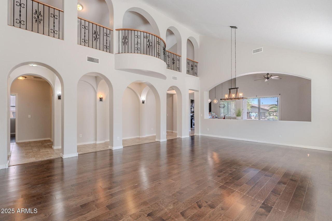 514 E Pearce Rd., Phoenix, AZ 85042