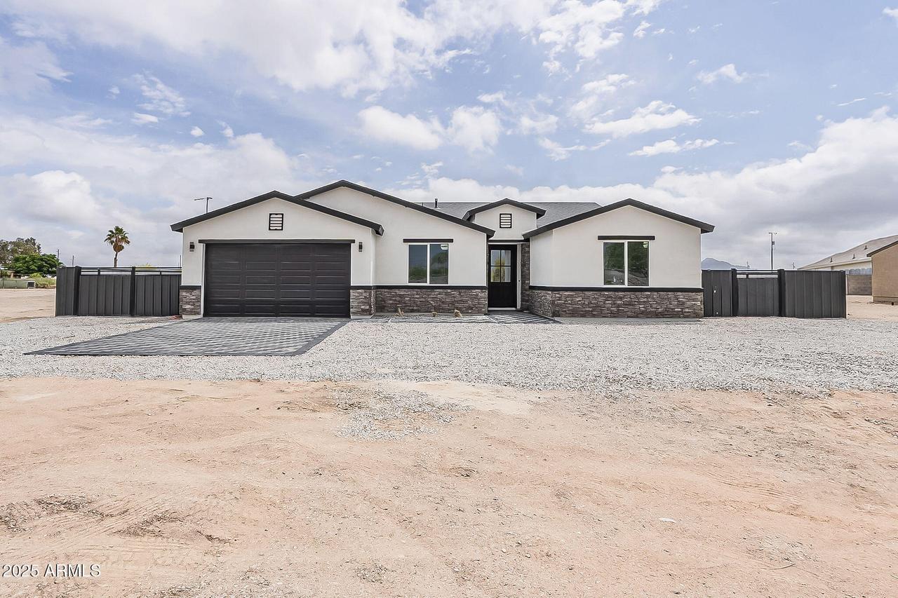 3925 N Maya Rd., Eloy, AZ 85131