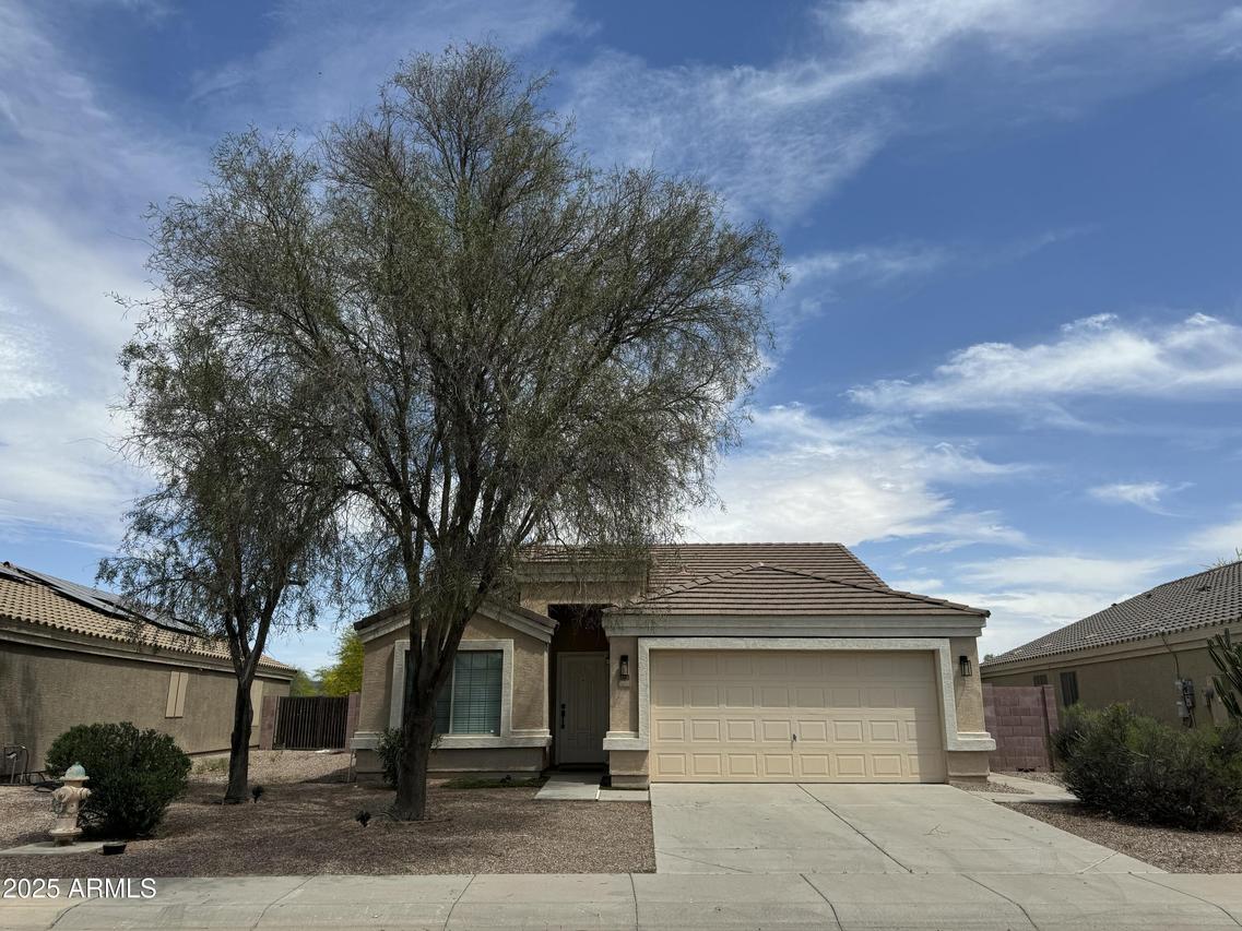 2042 N Parish Ln., Casa Grande, AZ 85122