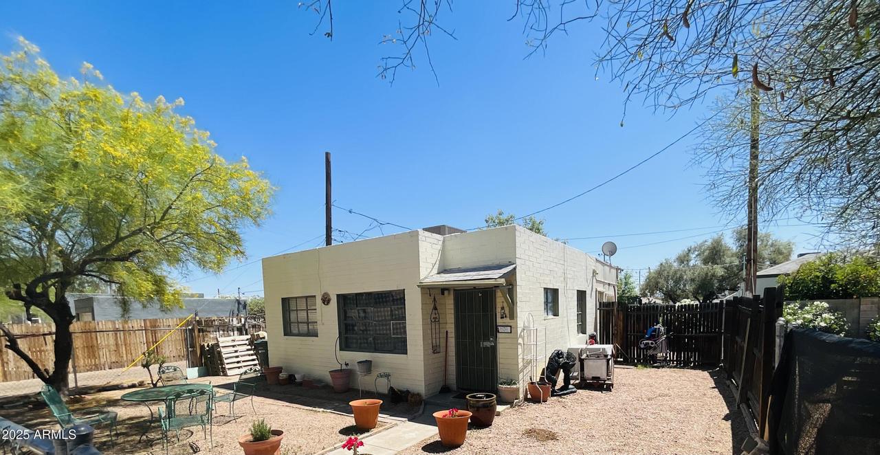 1731 E Moreland St., Phoenix, AZ 85006