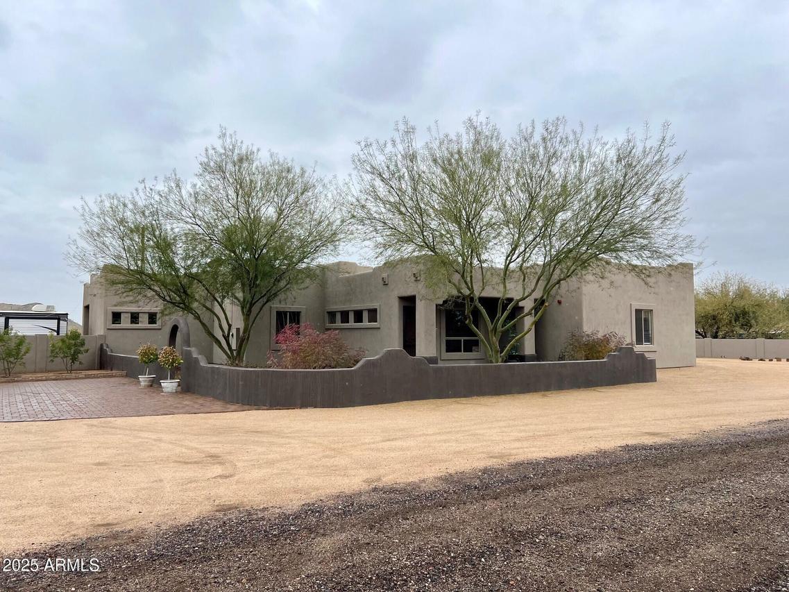 2427 W Desert Hills Estate Dr., Phoenix, AZ 85086