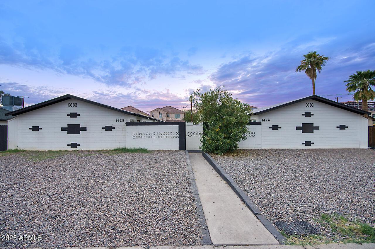 1428 S Stanley Pl., Tempe, AZ 85281