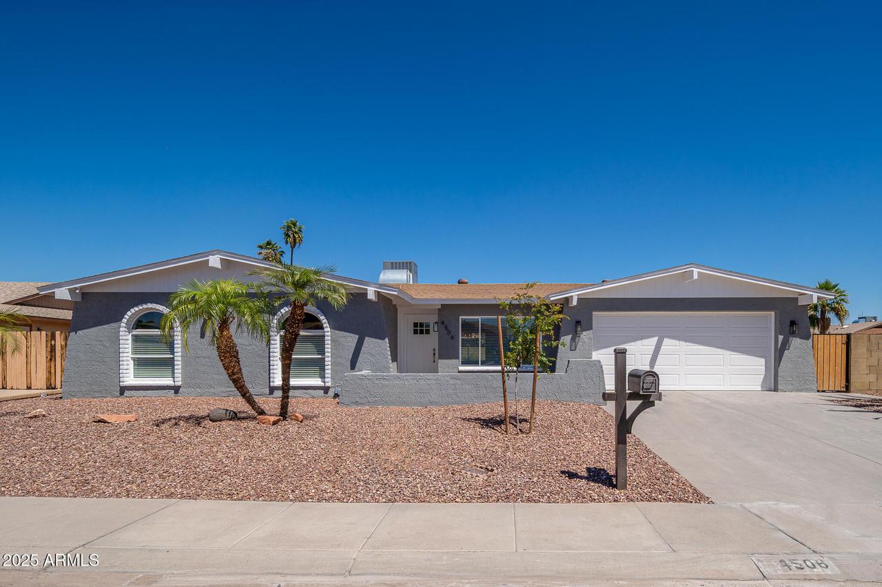 4506 W Golden Ln., Glendale, AZ 85302