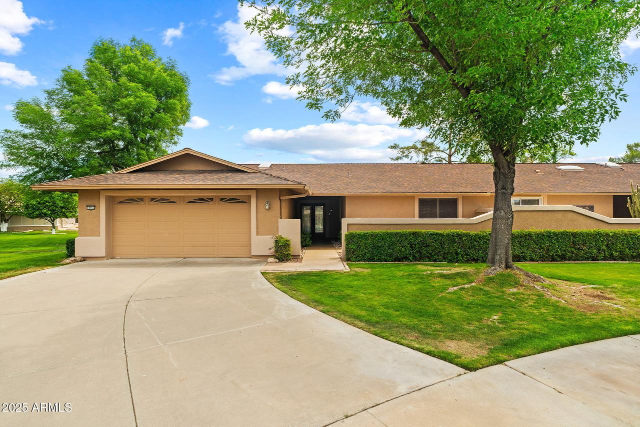 19053 N Lakeforest Dr., Sun City, AZ 85373