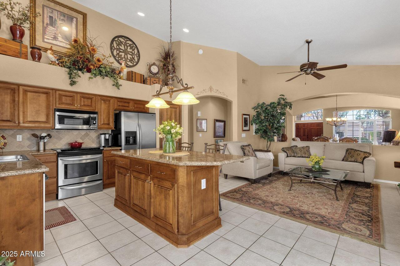 4720 E Bighorn Ave., Phoenix, AZ 85044
