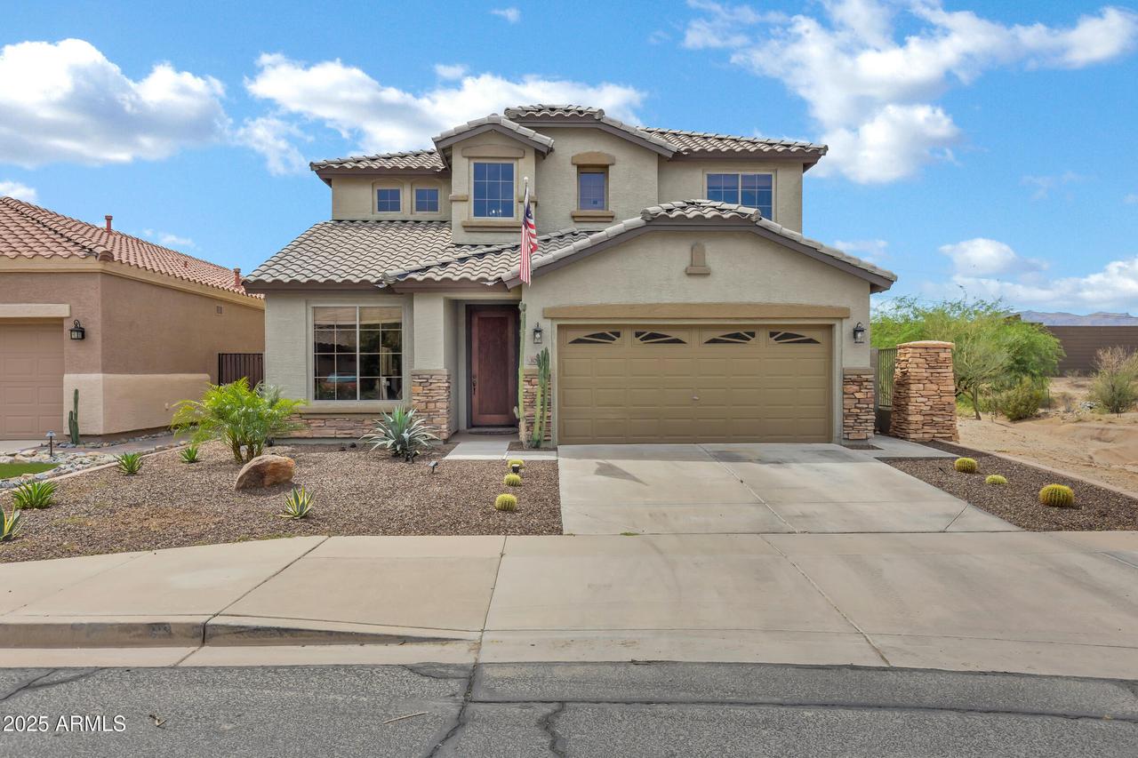 3033 W Redwood Ln., Phoenix, AZ 85045