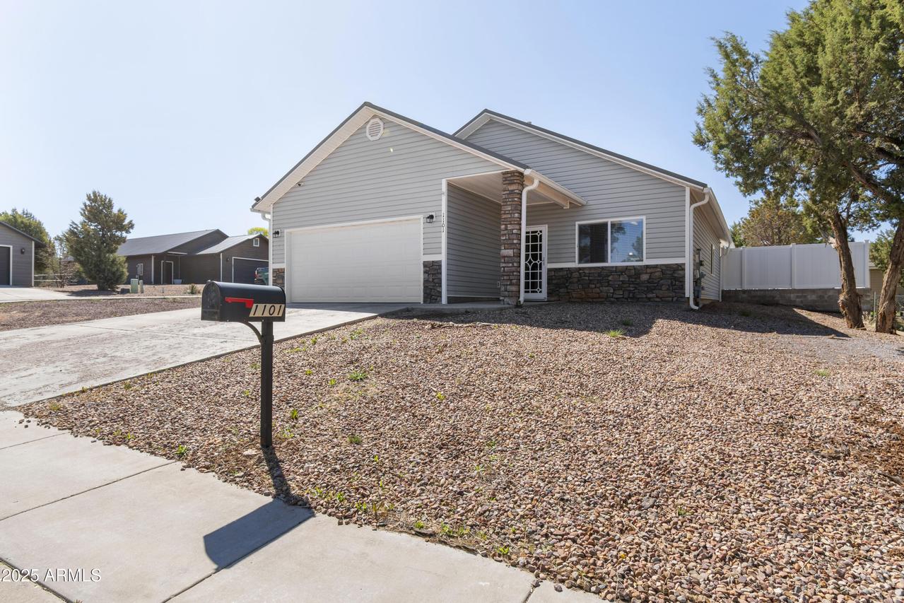 1101 W Cross Creek Ln., Show Low, AZ 85901