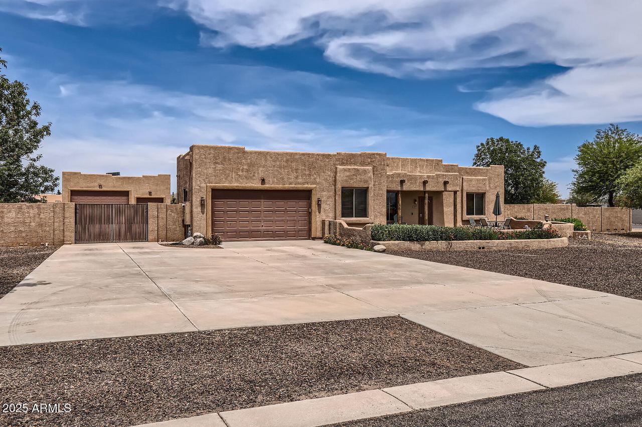 24822 W Red Robin Dr., Wittmann, AZ 85361