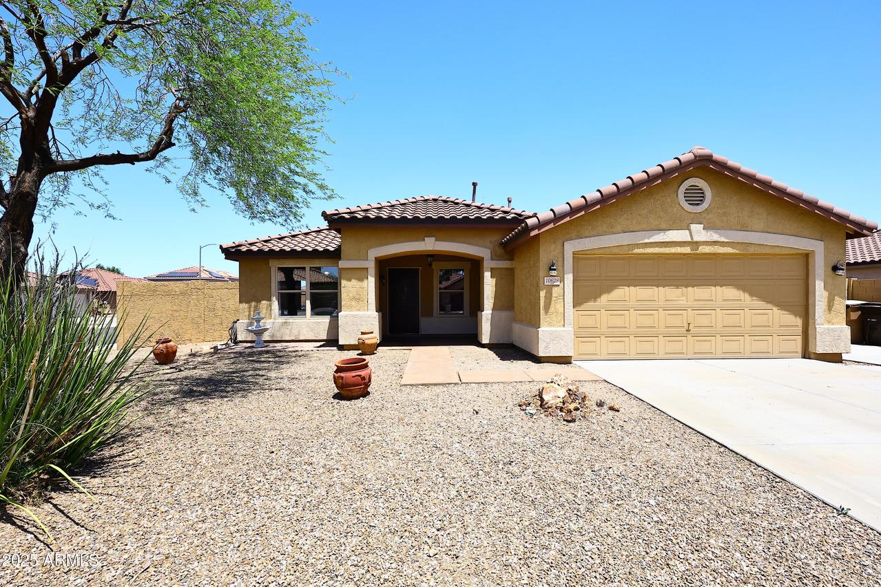 10628 W Country Club Tr., Peoria, AZ 85383