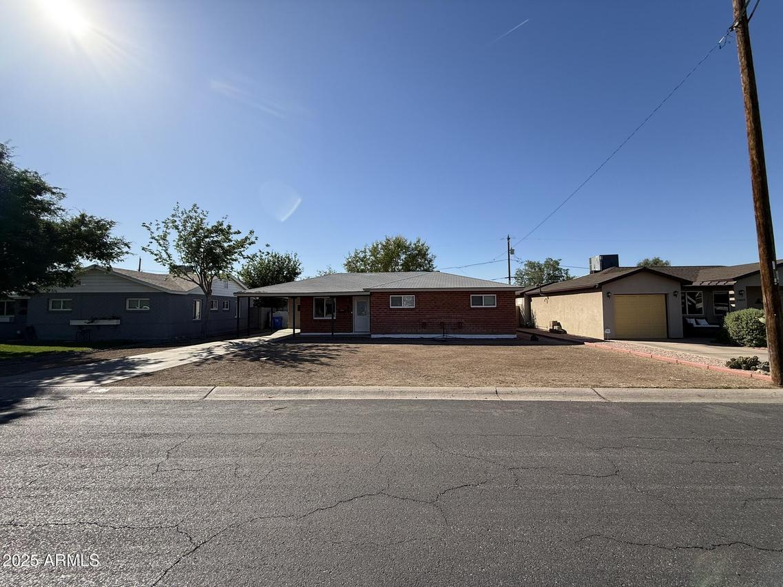 2401 W Weldon Ave., Phoenix, AZ 85015