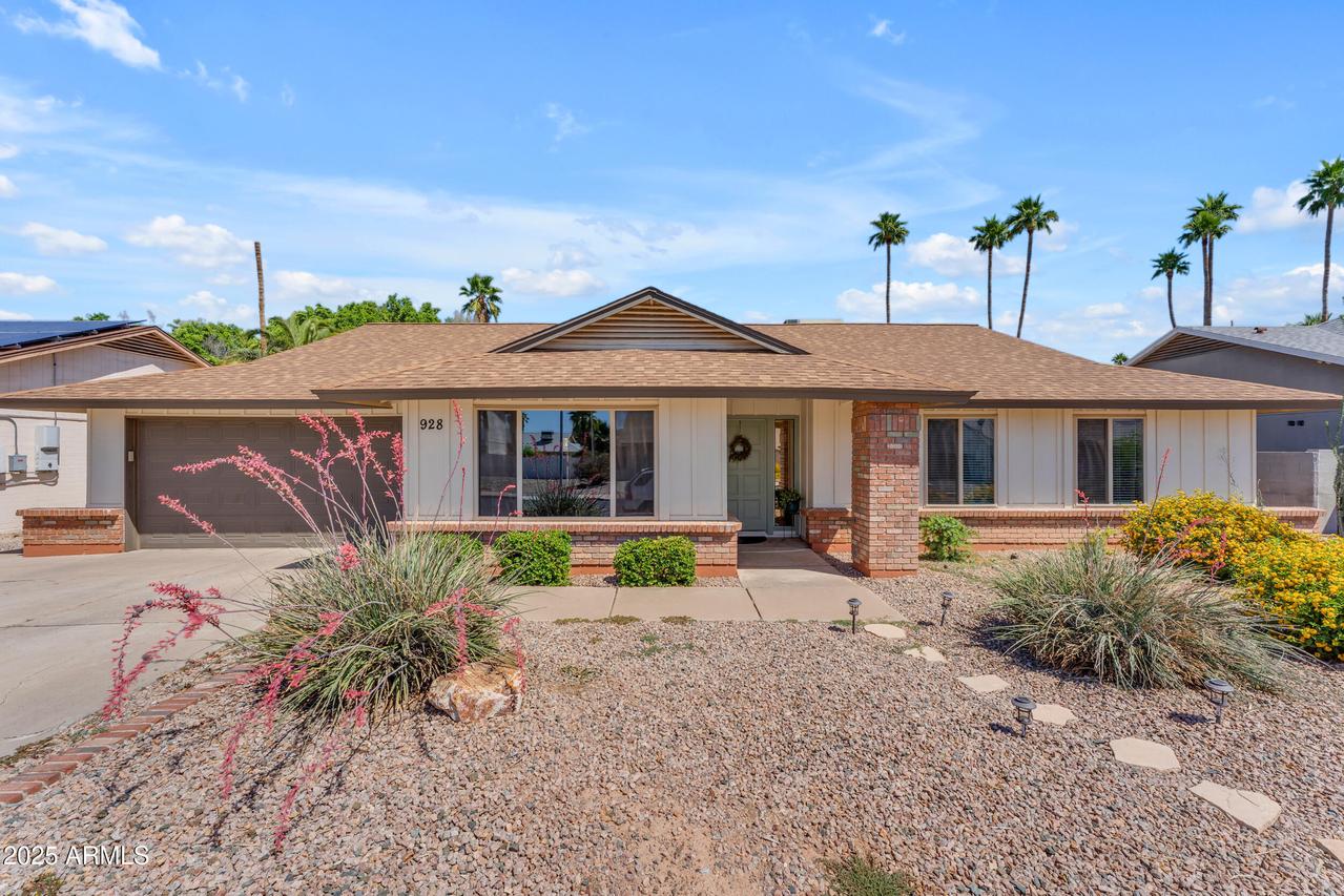 928 W Natal Ave., Mesa, AZ 85210