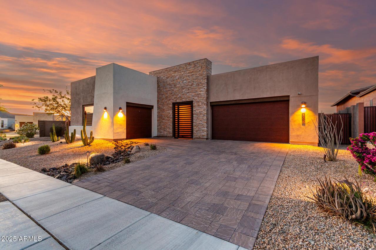 1330 E Monte Way, Phoenix, AZ 85042