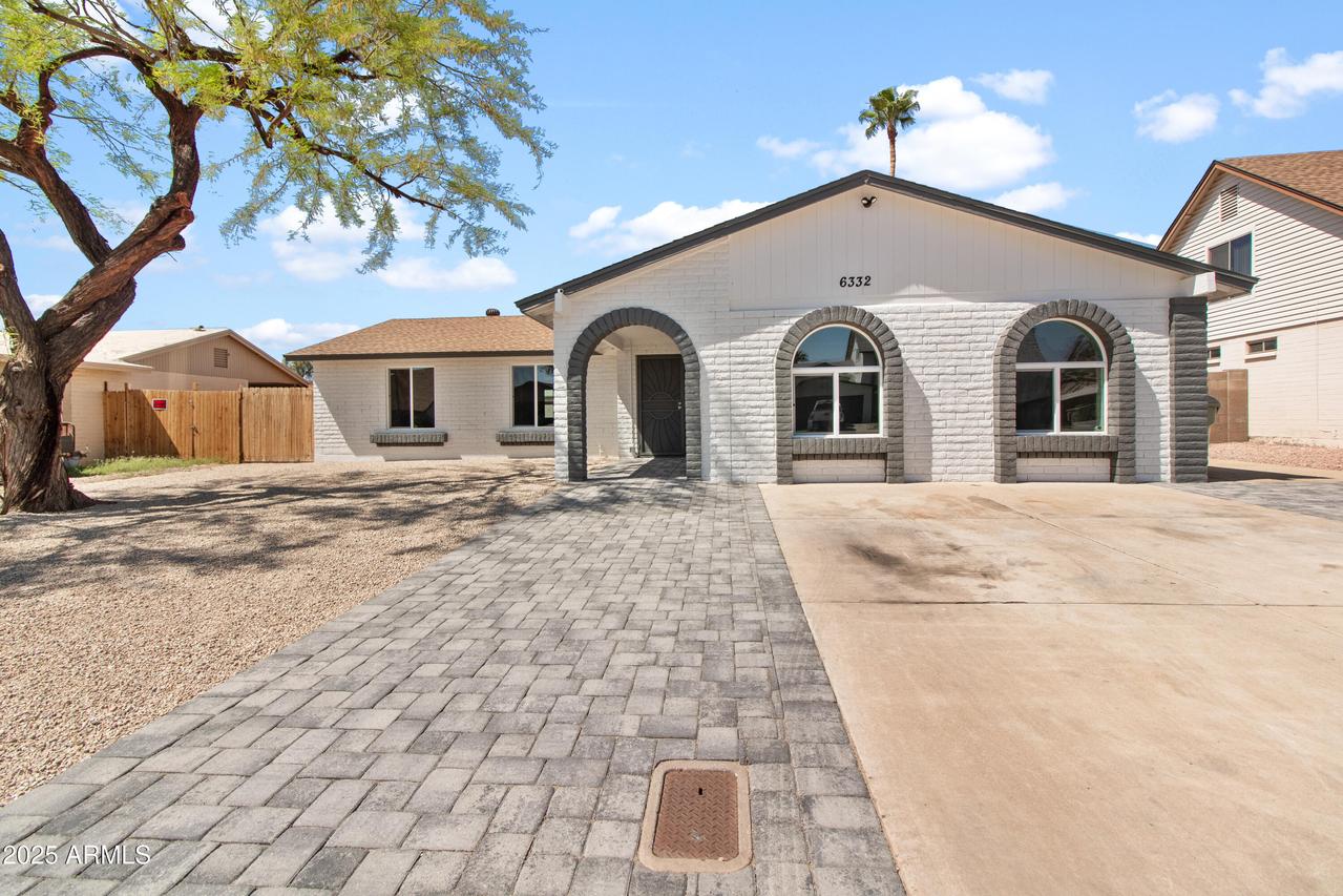 6332 W Sunnyslope Ln., Glendale, AZ 85302