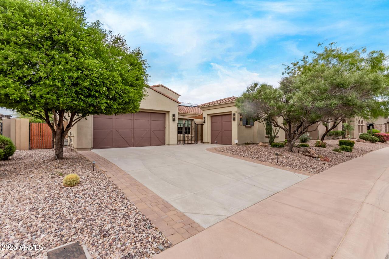 12906 W Oyer Ln., Peoria, AZ 85383