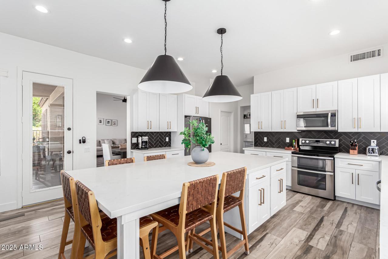 7236 W Aurora Dr., Glendale, AZ 85308
