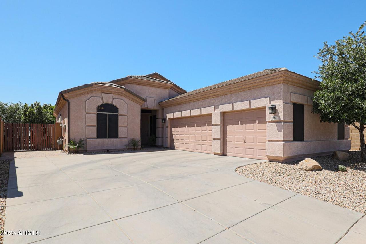 26814 N 65th Dr., Phoenix, AZ 85083
