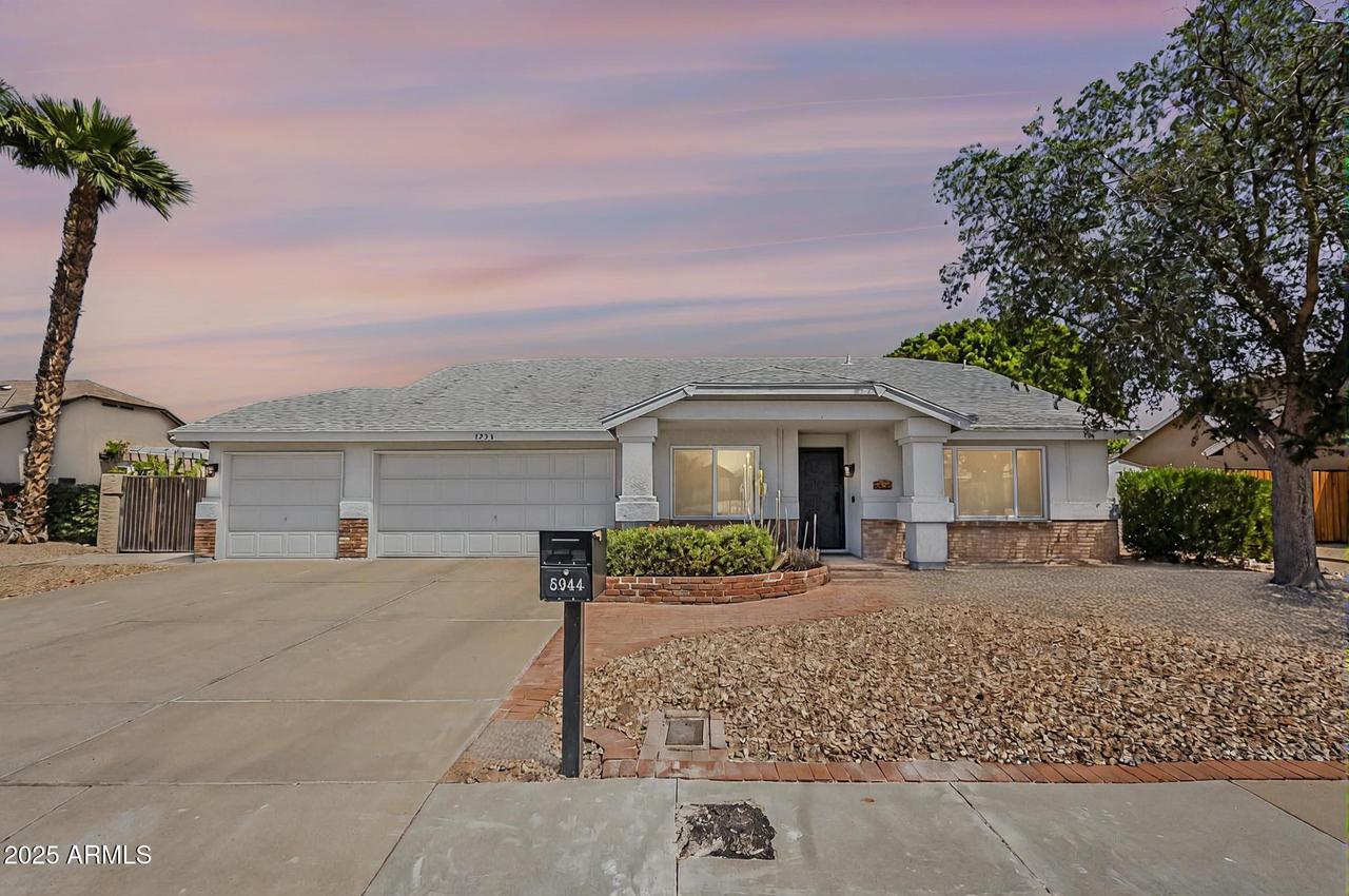 5944 W Greenbriar Dr., Glendale, AZ 85308