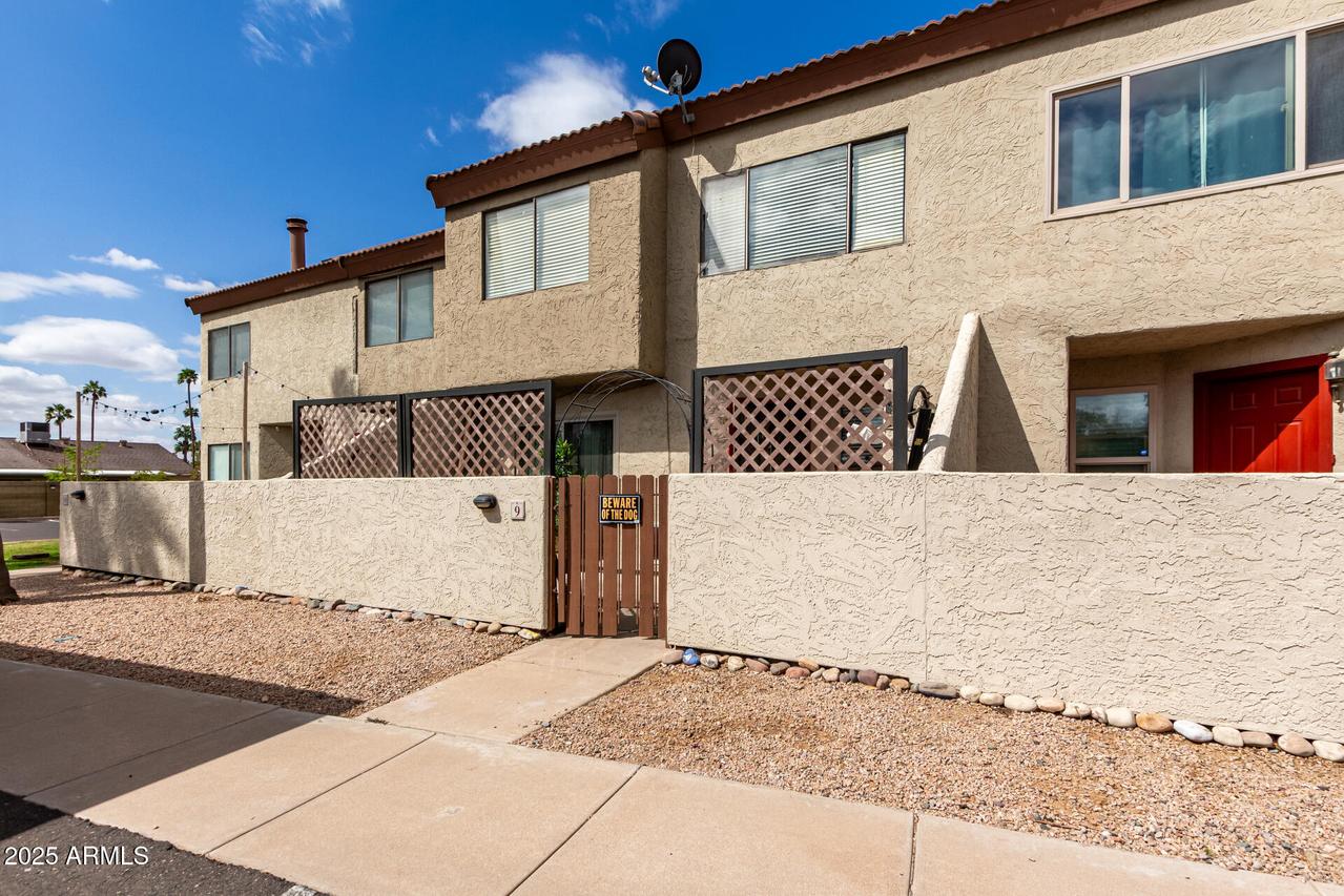 2040 S Longmore #9, Mesa, AZ 85202
