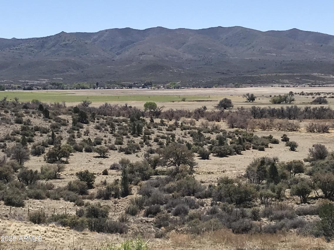 18351 S Peeples Valley Rd. #13, Peeples Valley, AZ 86332