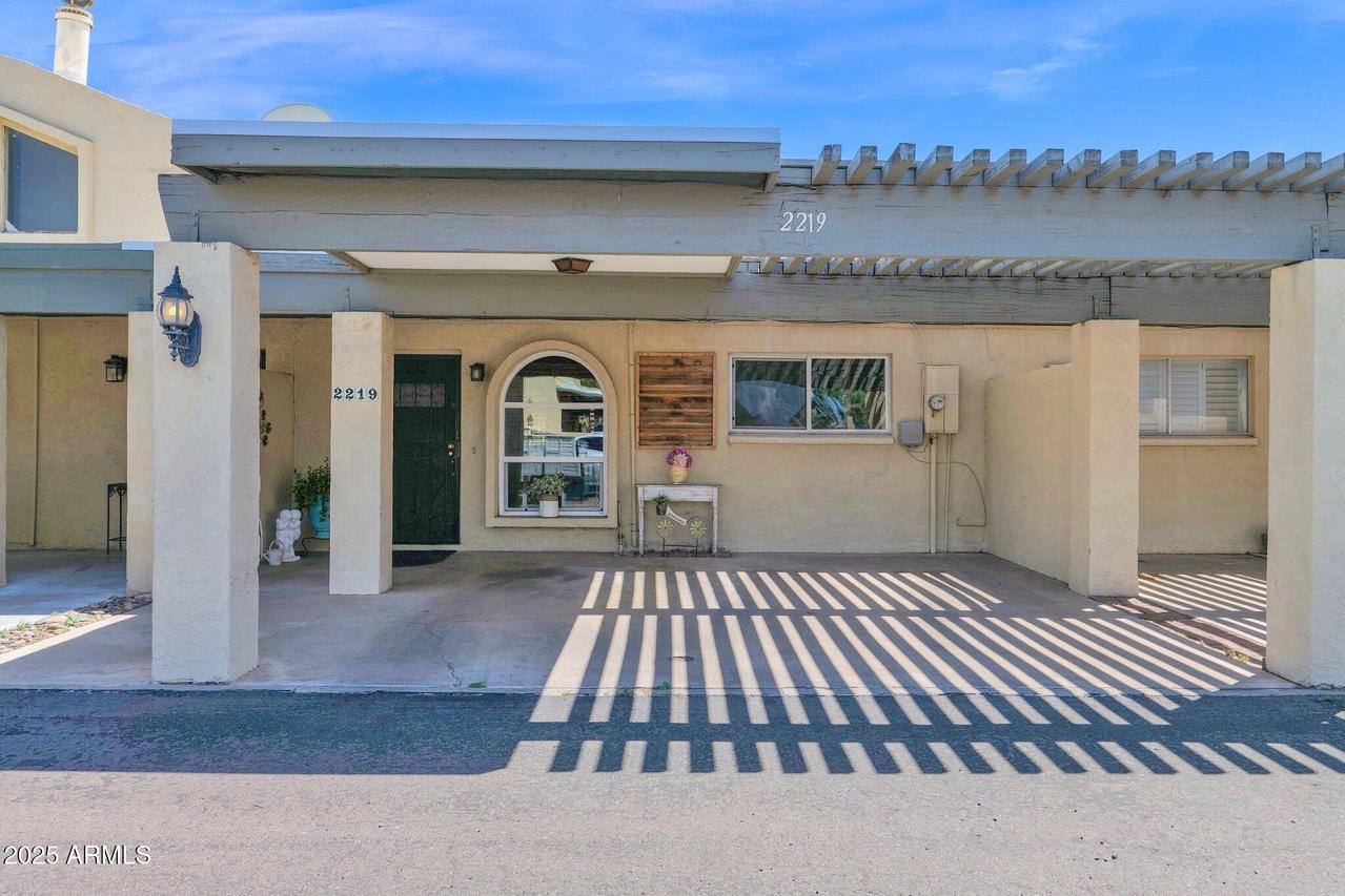 2219 E Catalina Dr., Phoenix, AZ 85016