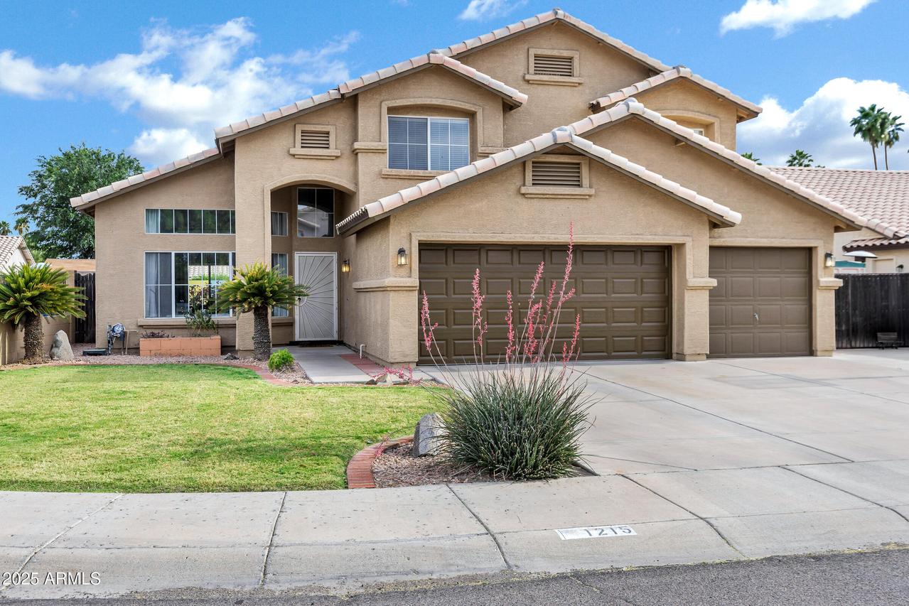 1215 W Wahalla Ln., Phoenix, AZ 85027