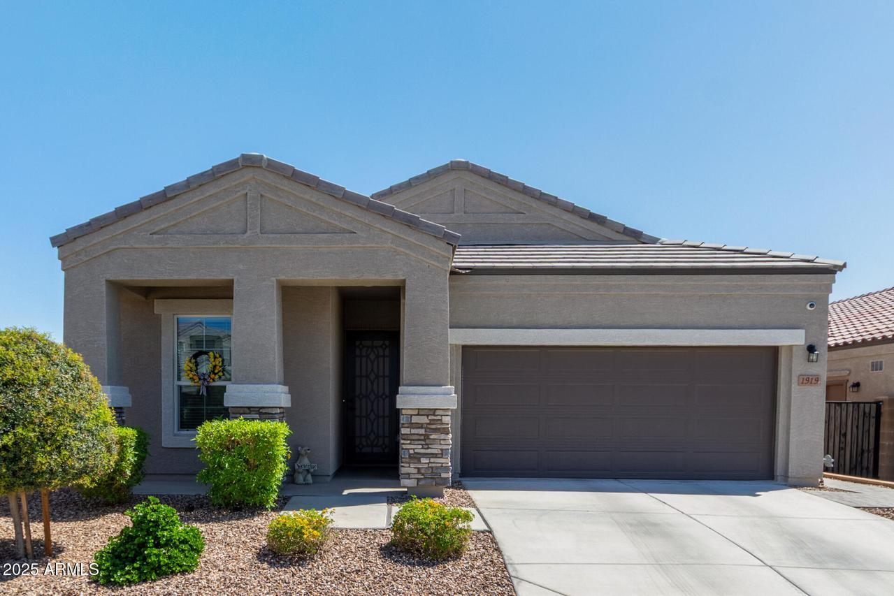 1919 W Plum Rd., Phoenix, AZ 85085