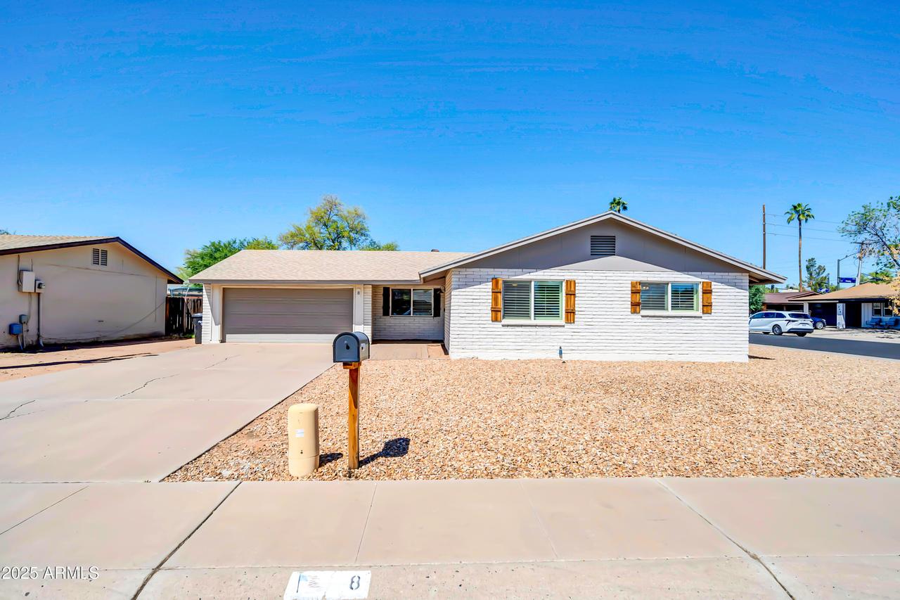 8 S Cholla St., Gilbert, AZ 85233