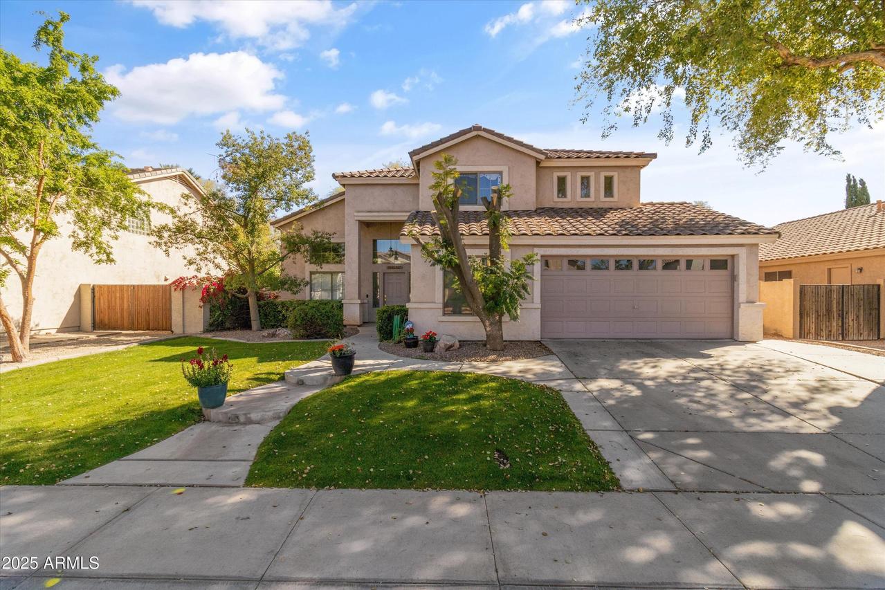 285 W Goldfinch Way, Chandler, AZ 85286