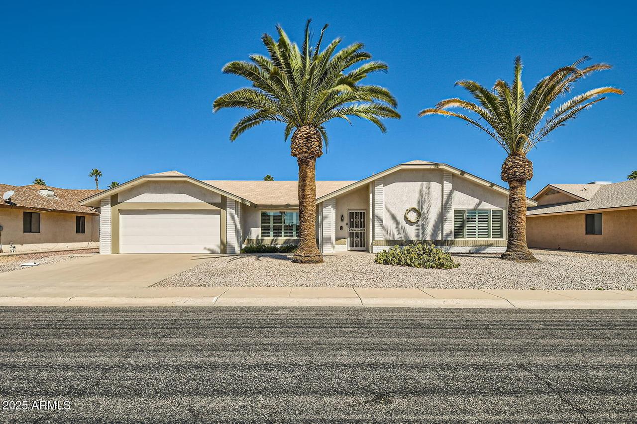 13812 W Oak Glen Dr., Sun City West, AZ 85375