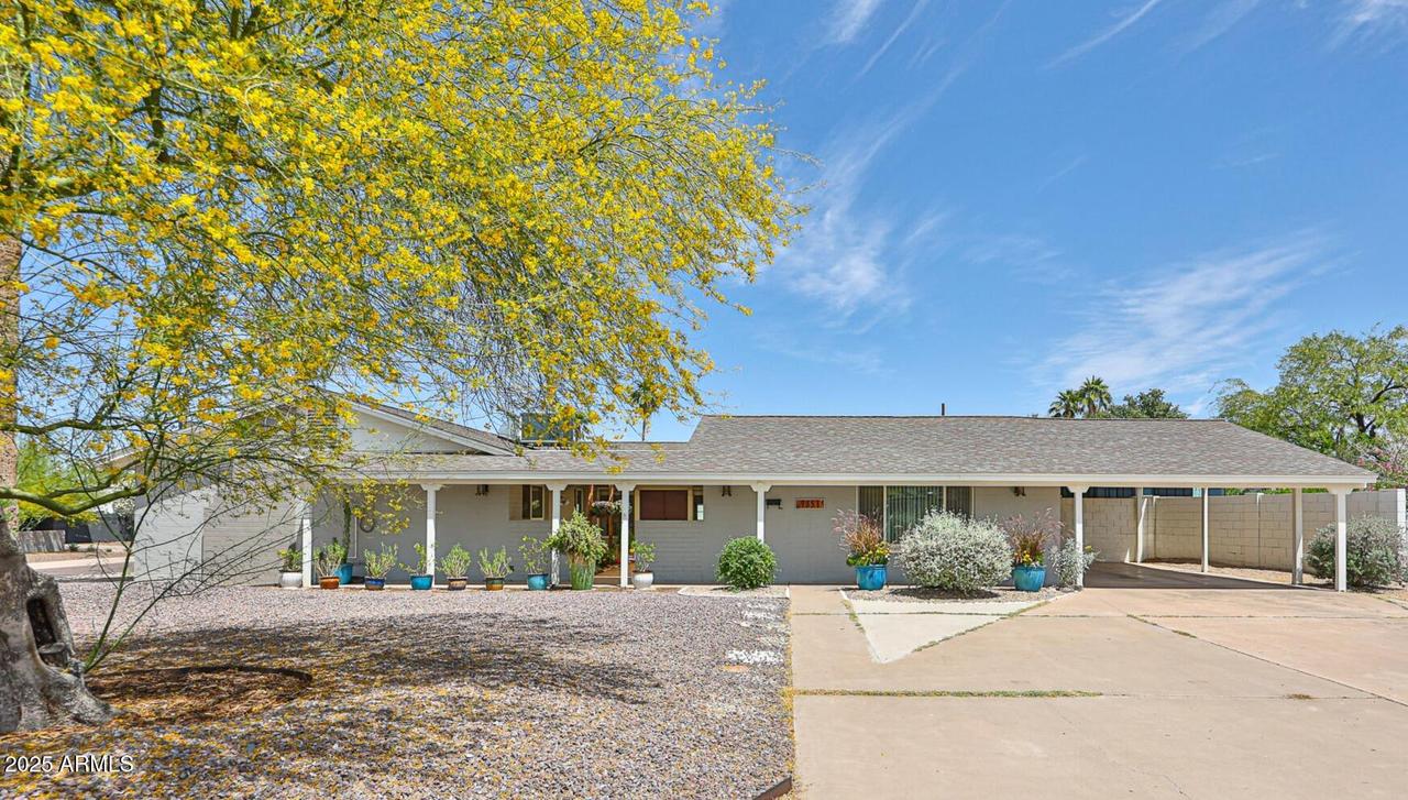 9851 N 28th Way, Phoenix, AZ 85028