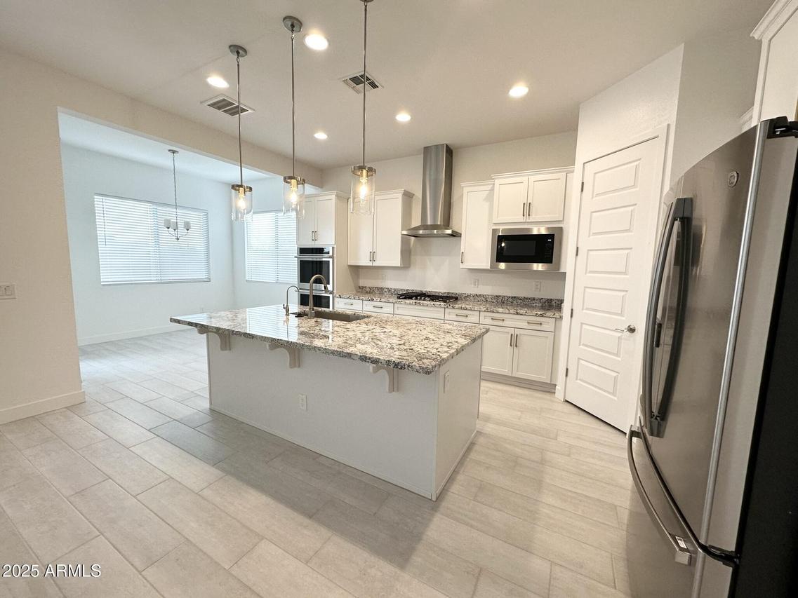 5923 N 85th Ave., Glendale, AZ 85305