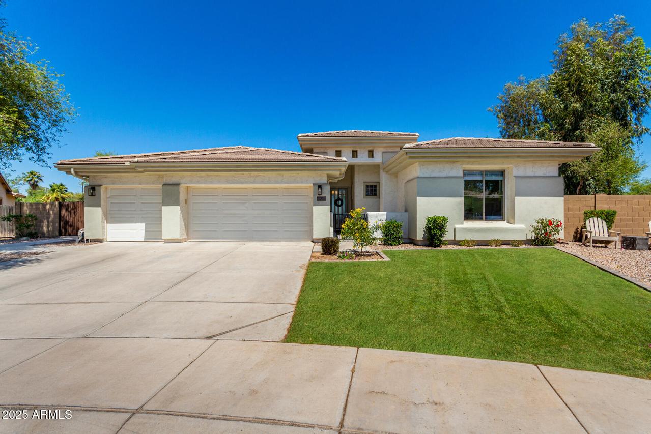 1096 E Lodgepole Dr., Gilbert, AZ 85298