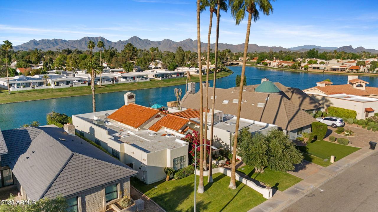 8210 E Del Cadena Dr., Scottsdale, AZ 85258