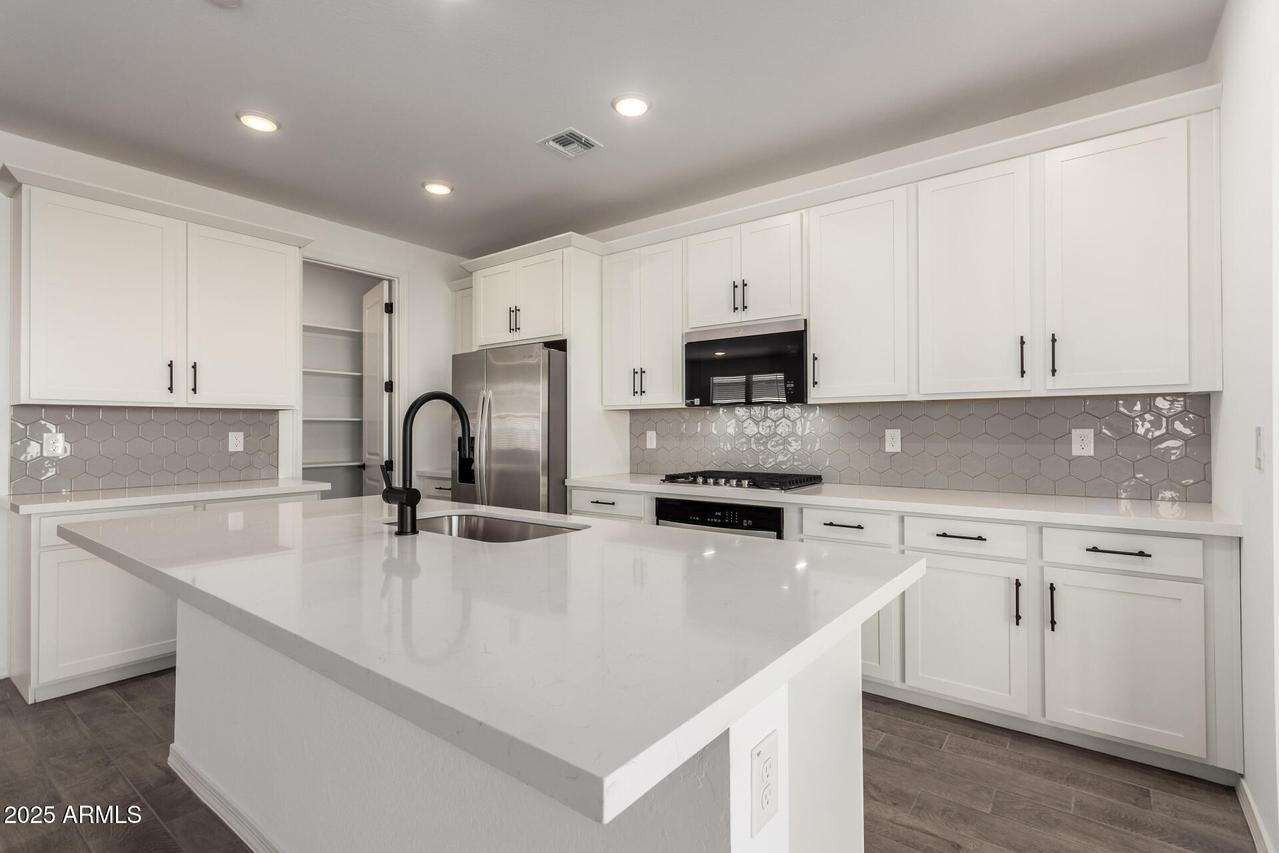 4034 W Nora Dr., San Tan Valley, AZ 85144